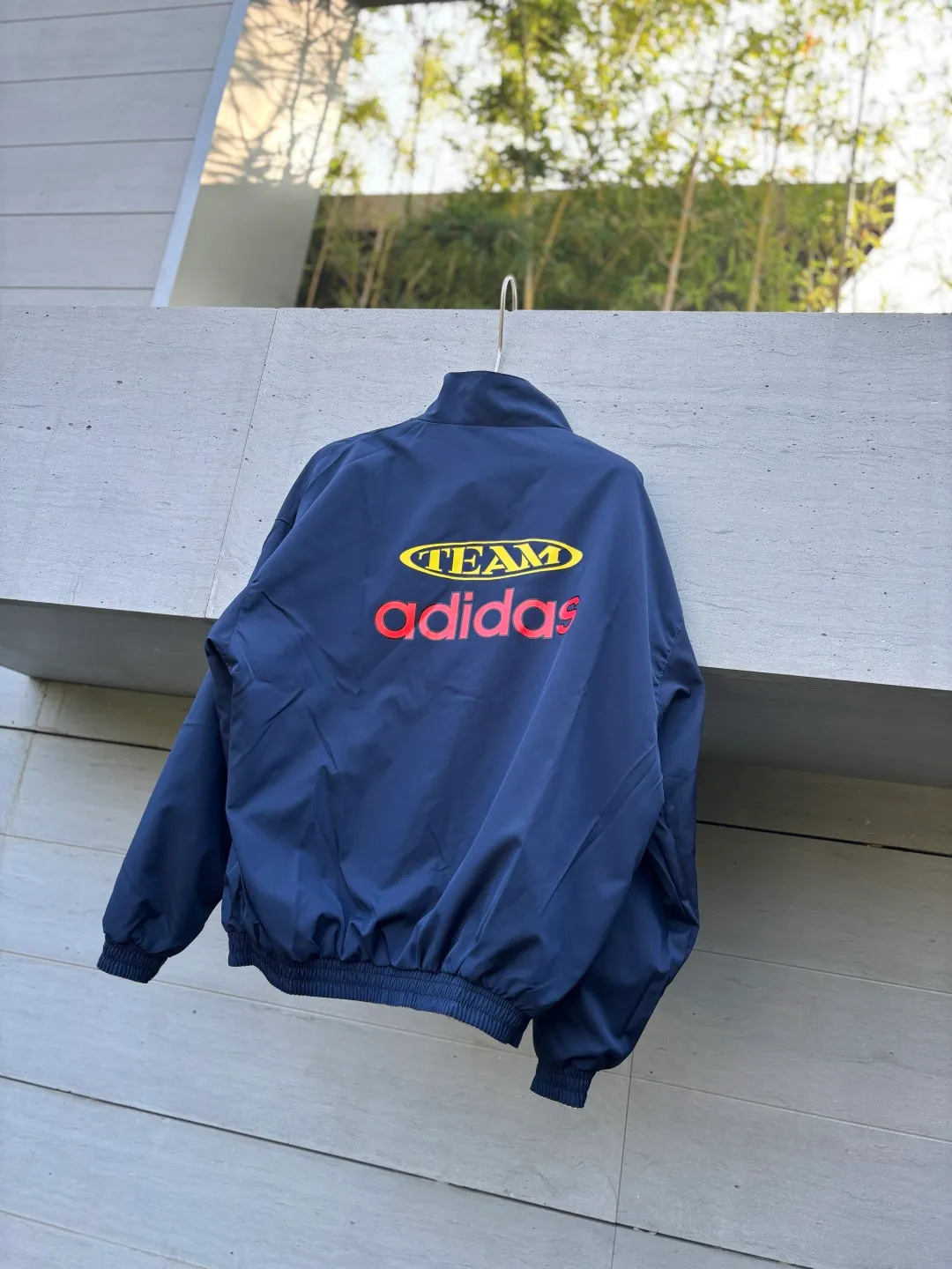 🈴2 color collection/reversible thin jacket📝𝟭𝟬𝟲𝟴𝟳# Exclusive real shot/difference between various stolen pictures and online version on the market [Top version·Adidas clover men and women Same Stylel H REV JKT jacket official website synchronization] ✅Full set of 1:1 customized accessories ➕Customized three-label ➕𝗬𝘂𝗮𝗻 version hang tag ➕𝗹𝗼𝗴𝗼 packaging bag🔥 ➕Scan the tag to enter the official website. ✅The top version, ins Xiaohongshu has many bloggers wearing it. ✅Adi’s absolute Hot Sale star Same Style details are online, feel free to compare! Classic embroidery on the chest, fixed color and classic three-bar stripes, Classic will never go out of style! Versatile is not picky, the original model is perfect for the upper body, so buy it with your eyes closed! "Self-view of quality control with real photos of store owner's details" What you see is what you get # Full text real photos 📷 Never save a penny of cost! ! ! ⭕The high version of the best products🐮is different from the junk products in the market🗯️The same picture but different prices means different versions. ❌Don’t be fooled by the same copywriters and pirated pictures from outside that mix and distribute high-luxury pictures at low prices. After comparing the quality, you will know where the gap is. Don’t lie. I don’t guarantee that my products are the cheapest, but I definitely guarantee that they are worth every penny of your hard-earned money! ‼ ️We don’t slash prices or lower prices, we supply products with heart and only make high-end versions!!! Breasts Jimei must see the details of my home clearly, the pictures of my home are all taken by the owner himself❤️ Color: Black White Size: S-XXL